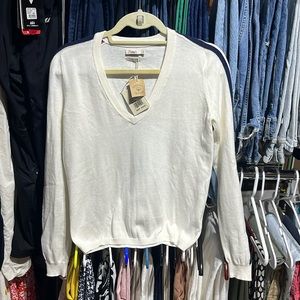Faherty Sconset cream colored v neck sweater NWT. Size XS.
